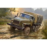 5050 Российский армейский грузовик "Урал" 4320